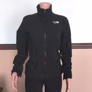 The north face 🔥🔥🔥 sweater 😍